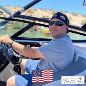 Meet your Posher, Derrick